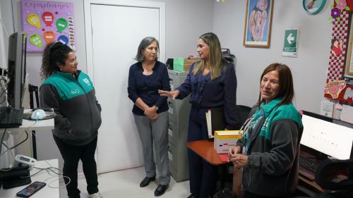 Ministra de Salud visita CESFAM de Cartagena para abordar desafíos de la atención primaria  y reforzar medidas de seguridad