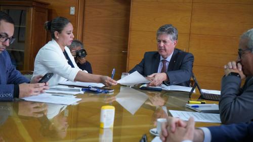 Cartagena avanza en infraestructura con reunión con Subsecretario de Obras Públicas