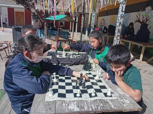 Ajedrez en el Aula: Escuela Poeta Huidobro de Lo Gallardo lidera la innovación educativa