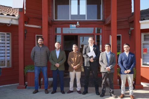 Alcalde de El Tabo se reunió con Ministro de Vivienda