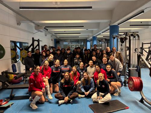 Deportistas de El Quisco visitaron Comité Olímpico de Chile