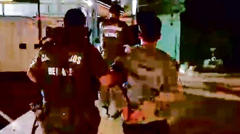 Condenan a adolescente y secuaz por asalto a chofer de Uber con cuchillo