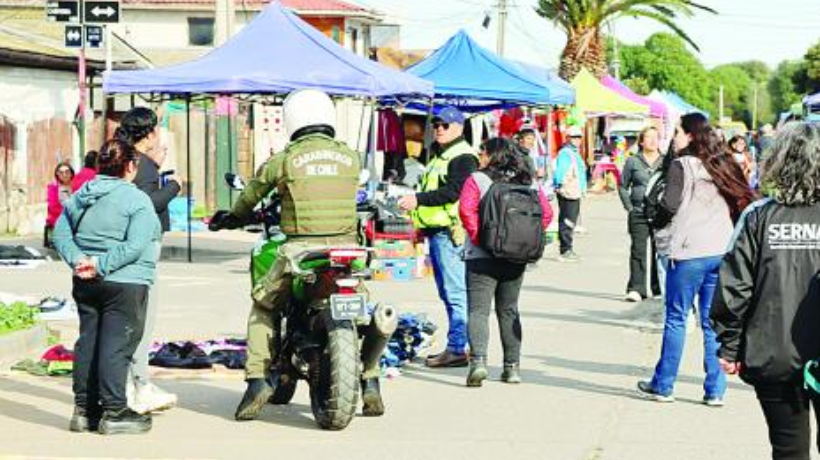 Operativo retira 80 puestos informales de feria libre en San Antonio